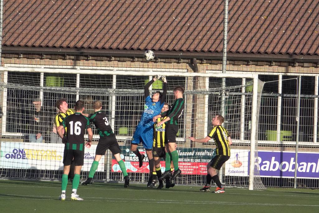 VVW boekt overtuigende zege in topper op Texel
